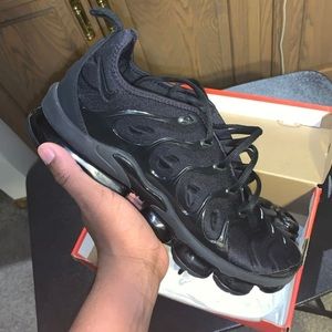 Air Vapormax plus ‘Triple Black’